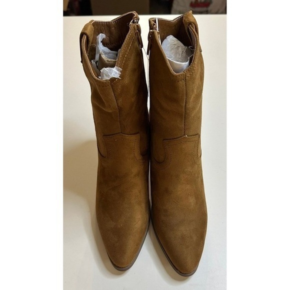 Story Brand Women's Tan Faux Suede‎ Casey Ankle Bootie Western Style Size 7 1/2 - Picture 2 of 9